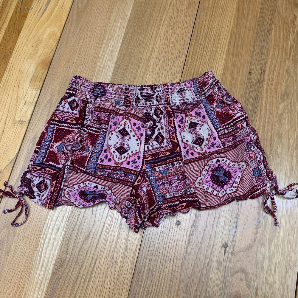 Hollister Boho Print Smocked Waist Shorts Womens Large Tie Sides Retro Geometric